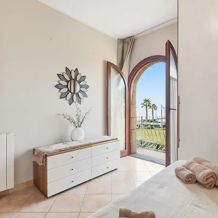 Molara By Moresca, Frontemare Golfo Aranci